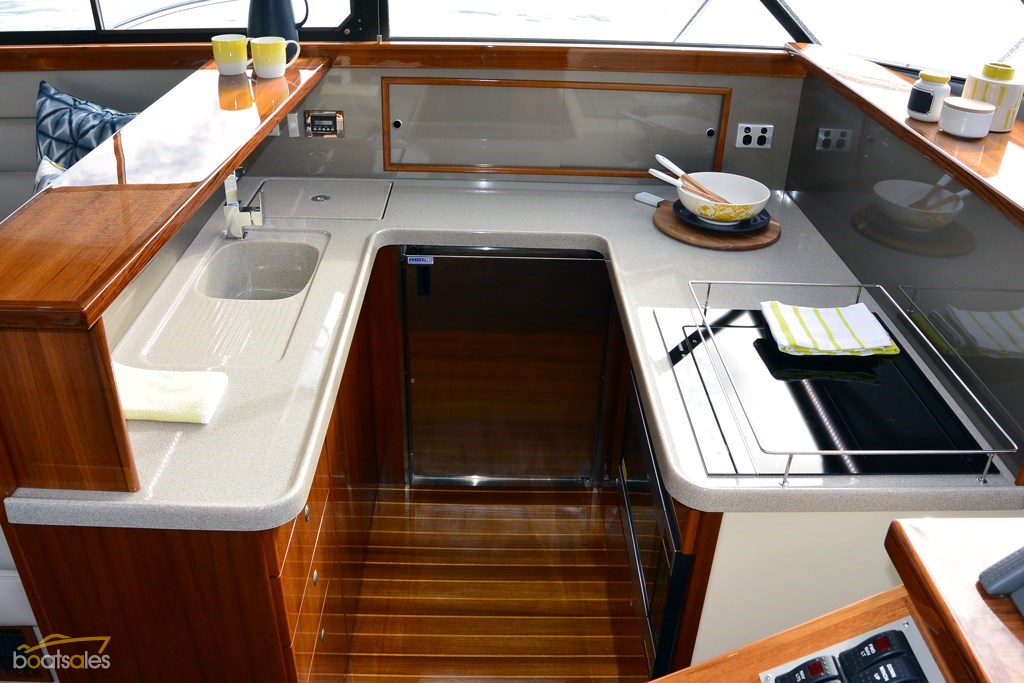 Caribbean C420 Express | New Boats for Sale | Gippsland Boat Supplies